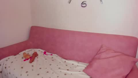 Snapshot of coralinered chatting on May 31, 2026, 2:46 pm Red online show from May 31, 2026, 2:46 pm