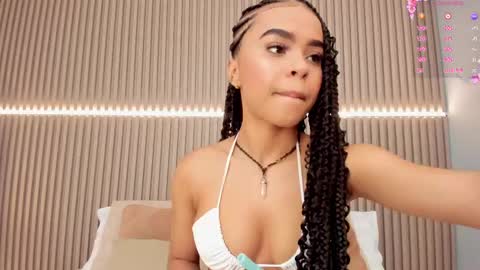 Snapshot of coralineross_ chatting on February 21, 2025, 11:11 am coralineross_ online show from February 21, 2025, 11:11 am