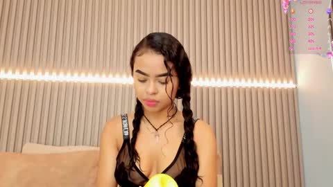 Snapshot of coralineross_ chatting on March 11, 2025, 11:12 am coralineross_ online show from March 11, 2025, 11:12 am