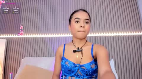 Snapshot of coralineross_ chatting on September 10, 2025, 10:59 am coralineross_ online show from September 10, 2025, 10:59 am