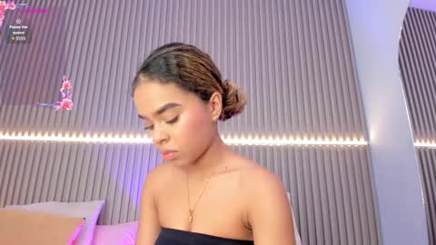 Snapshot of coralineross_ chatting on October 2, 2025, 10:55 am coralineross_ online show from October 2, 2025, 10:55 am