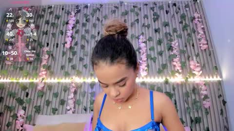 coralineross_ online show from November 22, 2025, 11:09 am