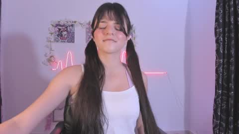 Coraline uwu     Bienvenidos al dulce mundo de Coraline    Hola amores soy Coraline  Una chica  tierna juguetona online show from April 25, 2026, 3:42 am