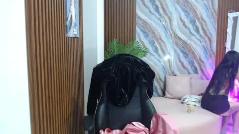 corall_tay1 online show from April 24, 2026, 11:34 am