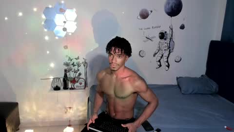 Snapshot of coreyglover chatting on September 28, 2025, 9:58 am CoreyGlover online show from September 28, 2025, 9:58 am