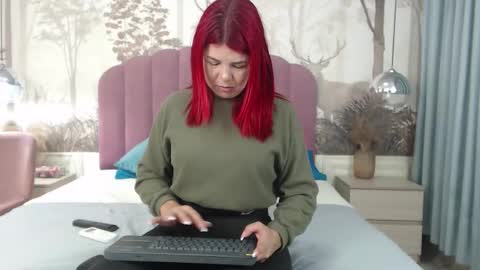 corineray online show from October 13, 2025, 3:01 pm