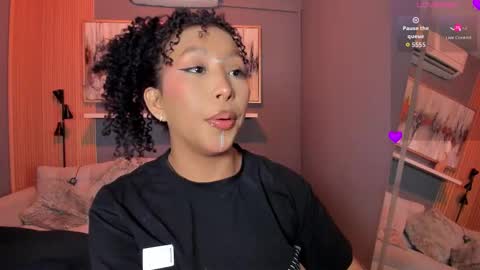 Snapshot of corinnah chatting on October 7, 2025, 12:13 pm Cori online show from October 7, 2025, 12:13 pm