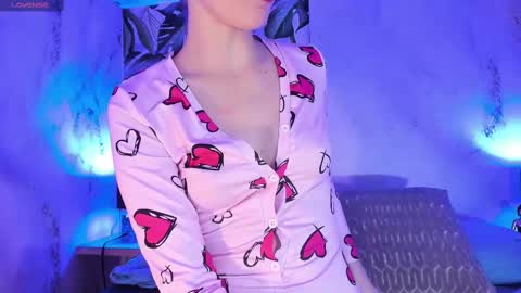 Corine online show from March 8, 2025, 3:17 am