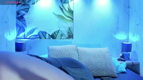 Corine online show from March 11, 2025, 3:05 am