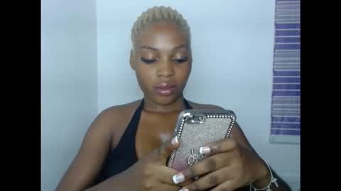 Snapshot of cornxcunt chatting on October 24, 2025, 7:43 pm cornxcunt online show from October 24, 2025, 7:43 pm