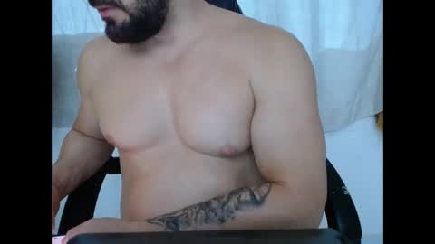 corolaxxl online show from December 16, 2025, 2:38 am