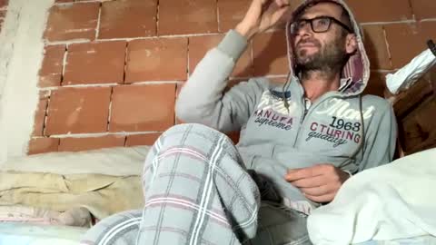 Corrado online show from December 3, 2024, 2:38 pm