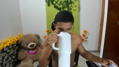 Ethan  online show from December 14, 2024, 11:01 pm