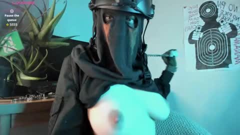 Snapshot of cos_operator chatting on September 30, 2025, 6:13 pm cos_operator online show from September 30, 2025, 6:13 pm