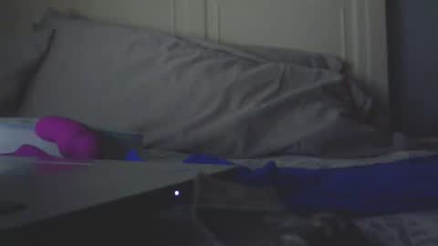 cosmojuissy online show from September 24, 2025, 3:21 am