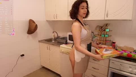 Snapshot of cosmos_baby chatting on April 14, 2026, 5:08 pm Luna online show from April 14, 2026, 5:08 pm