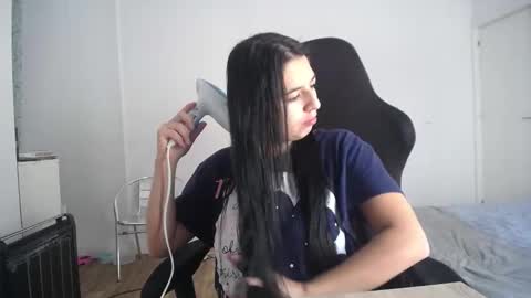 costantine helena24 online show from January 18, 2026, 1:48 pm