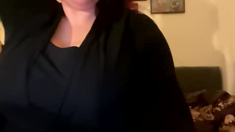 cosytess online show from February 7, 2026, 8:23 pm