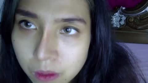 Liz Gwyneth Charlota online show from December 6, 2024, 2:17 pm