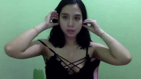 Liz Gwyneth Charlota online show from April 29, 2026, 12:09 pm