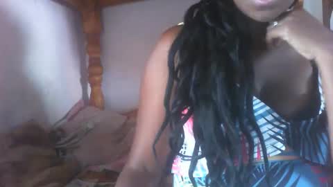 couleur_vanille online show from February 27, 2025, 6:18 am