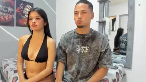 Snapshot of couple777sexy chatting on April 18, 2026, 9:37 pm Andri online show from April 18, 2026, 9:37 pm