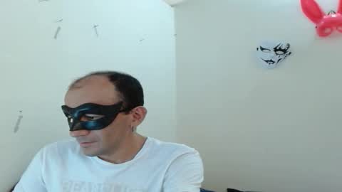 couple_hot86 online show from February 5, 2026, 3:49 pm