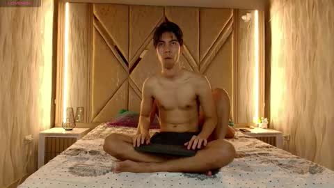 Ricardo  Isabella online show from December 19, 2025, 1:23 am