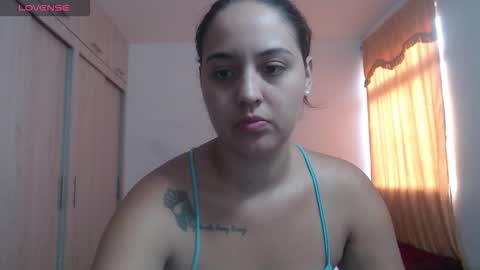 Snapshot of couple_sexandlove chatting on October 15, 2025, 9:15 pm  ALEJANDRO Y EMILY  online show from October 15, 2025, 9:15 pm