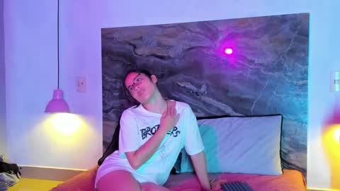 Couplehot  1 online show from January 10, 2025, 7:25 am