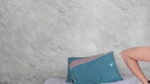Couplehot  1 online show from September 9, 2025, 8:41 pm