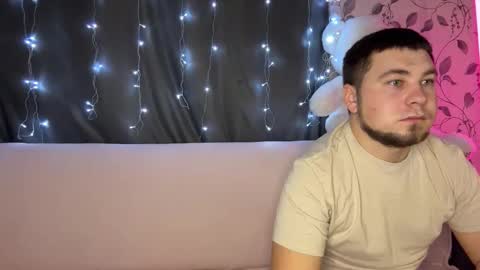 Snapshot of coupleinspire chatting on December 3, 2025, 8:29 pm Emily Ryan online show from December 3, 2025, 8:29 pm