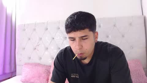 Snapshot of coupsextop chatting on March 26, 2026, 5:13 am Juli and Liam online show from March 26, 2026, 5:13 am