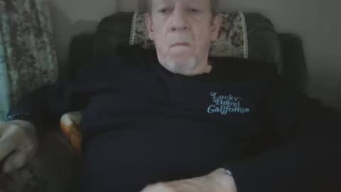 courieral1 online show from December 1, 2025, 8:30 am