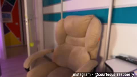 Rose Roys my  online show from September 12, 2025, 10:48 am