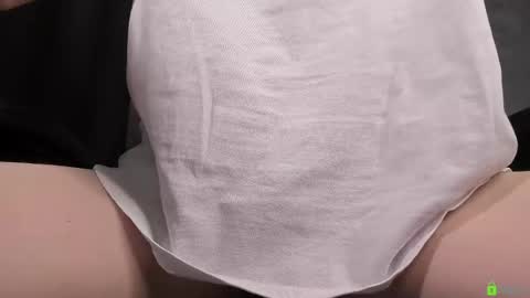 Snapshot of courtney_luv chatting on April 12, 2026, 3:50 pm Im Courtney Nice to meet youFollow meInstagram courtneyluv778 online show from April 12, 2026, 3:50 pm