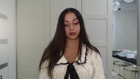 Snapshot of courtney_lux chatting on October 22, 2025, 4:07 pm Courtney online show from October 22, 2025, 4:07 pm