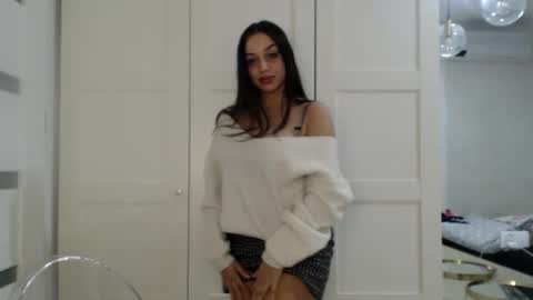 Snapshot of courtney_lux chatting on October 28, 2025, 4:09 pm Courtney online show from October 28, 2025, 4:09 pm