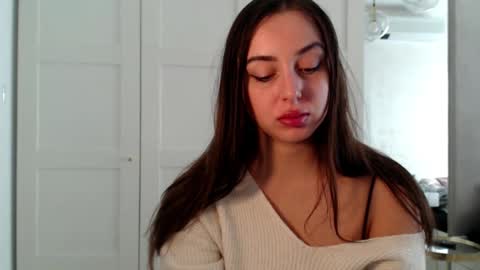 Snapshot of courtney_lux chatting on November 7, 2025, 8:25 am Courtney online show from November 7, 2025, 8:25 am