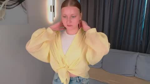 Snapshot of courtney_thomas chatting on May 21, 2026, 7:37 am Sonya online show from May 21, 2026, 7:37 am