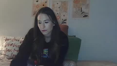 courtscutekitty online show from November 6, 2025, 8:37 am