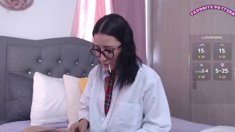 cowgirl_isa online show from September 21, 2025, 7:59 pm