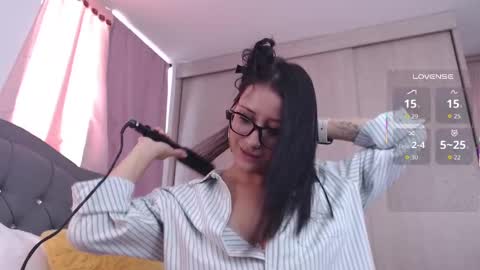 cowgirl_isa online show from September 25, 2025, 8:56 pm