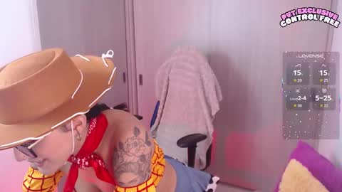 cowgirl_isa online show from October 30, 2025, 9:15 pm