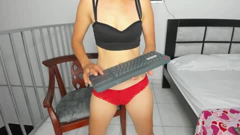 Marce  Online 1pm - 7pm gmt-5 online show from May 5, 2026, 1:46 am