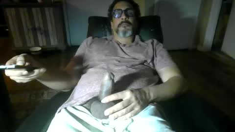 Snapshot of cq1er chatting on December 31, 2024, 6:16 am Alejandro online show from December 31, 2024, 6:16 am