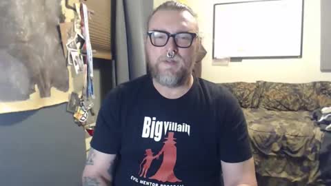 Crafty Uncle John online show from February 6, 2026, 3:33 am