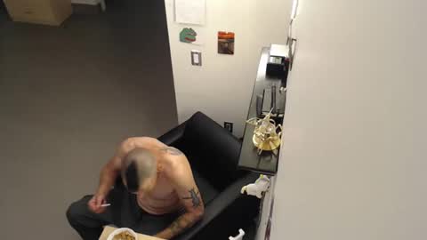 Snapshot of cravedave_d chatting on September 30, 2025, 3:22 am cravedave d online show from September 30, 2025, 3:22 am