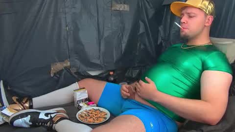 Snapshot of cravingboy chatting on September 28, 2025, 9:47 am robin online show from September 28, 2025, 9:47 am