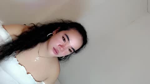 Hot Ayisha online show from December 18, 2024, 3:58 am